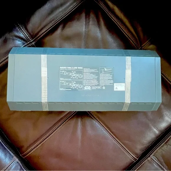 Star Wars Galaxy's Edge Ahsoka Tano Clone Wars Legacy Lightsabers and Blades Set - Picture 9 of 16